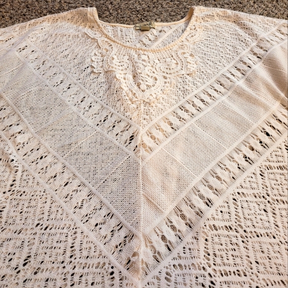 Set of two tops: L. Coldwater Creek and One World Tee-shirts - Picture 7 of 7